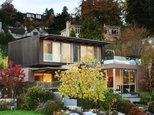 Lakehouse Residence