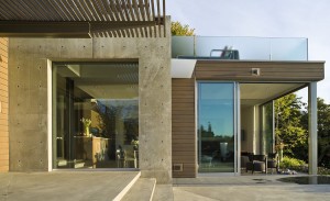 Lakehouse Residence