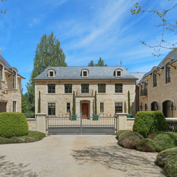 Courtyard Residence