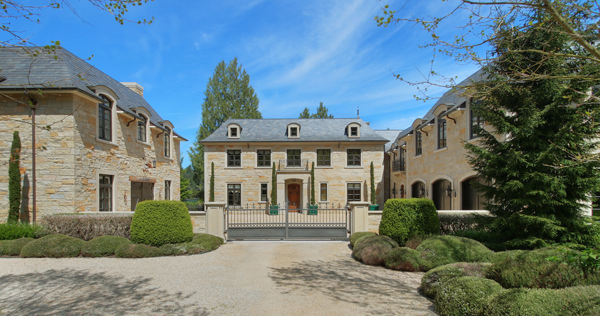 Courtyard Residence